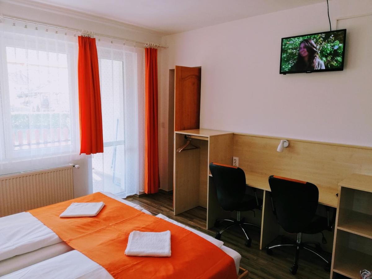 Hotel Lotuszvirag Vendeghaz Szekszárd Exterior foto