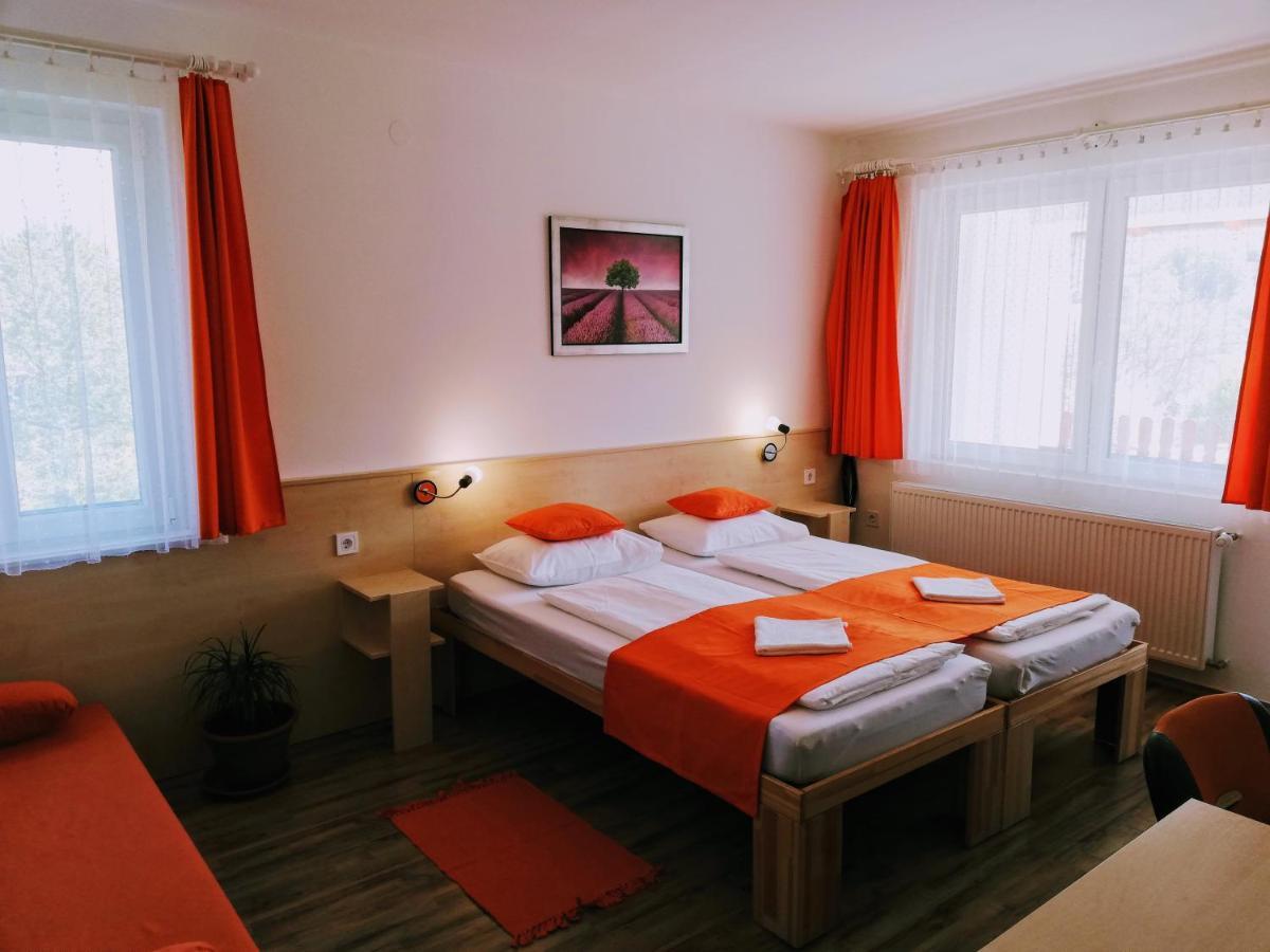 Hotel Lotuszvirag Vendeghaz Szekszárd Exterior foto